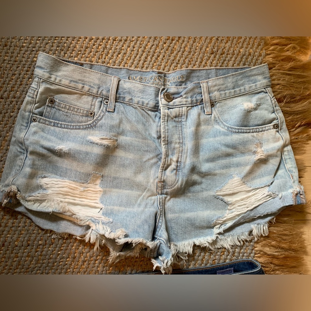 American Eagle Tomgirl Shorts